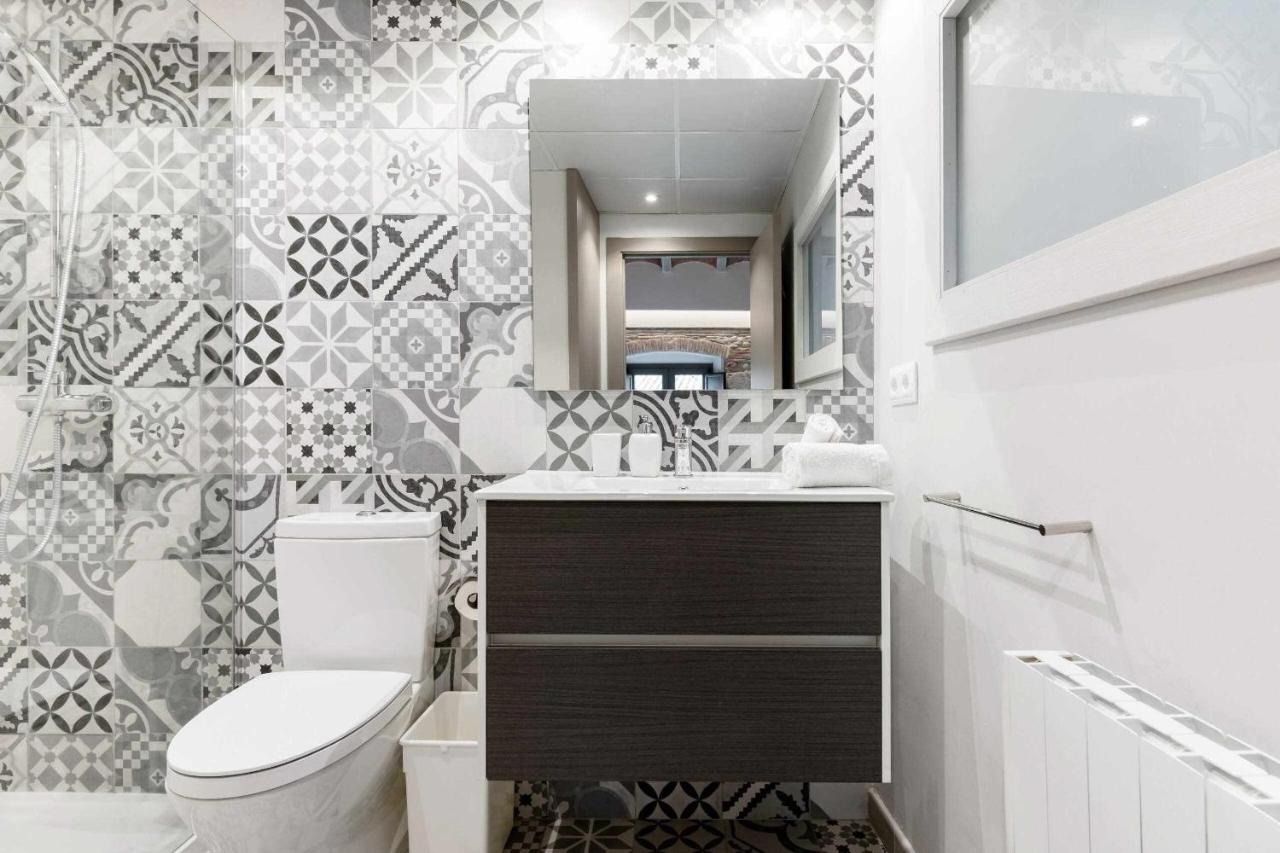 ז'ירונה Revitalized Apartment In Historical Building מראה חיצוני תמונה