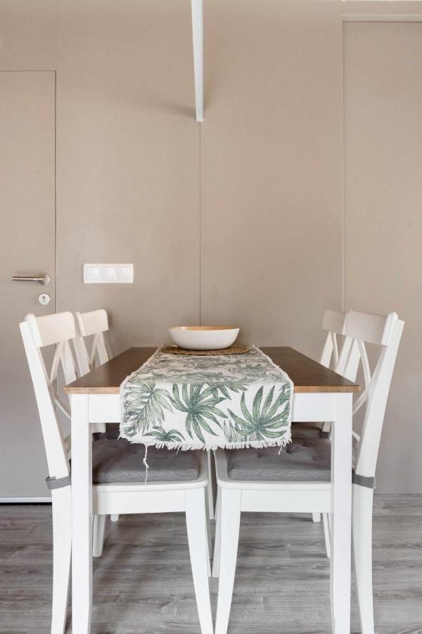 ז'ירונה Revitalized Apartment In Historical Building מראה חיצוני תמונה