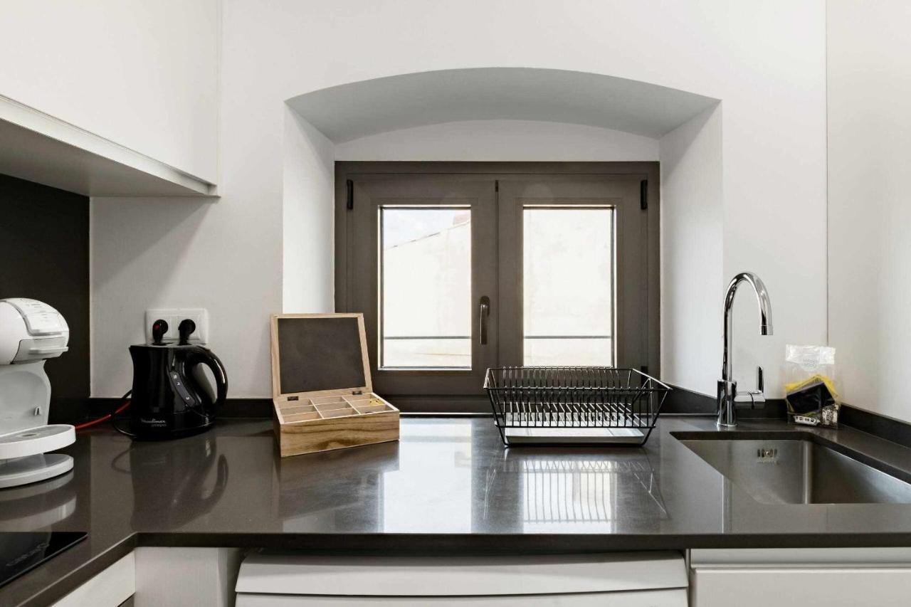 ז'ירונה Revitalized Apartment In Historical Building מראה חיצוני תמונה